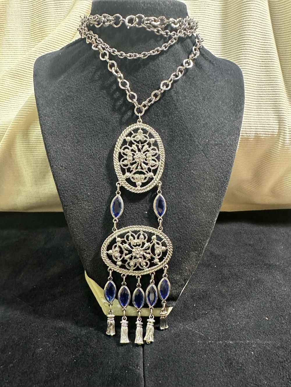 Vtg: Silver Toned Double Strand Filigree Pendant Necklace w/Blue Glass Dangles